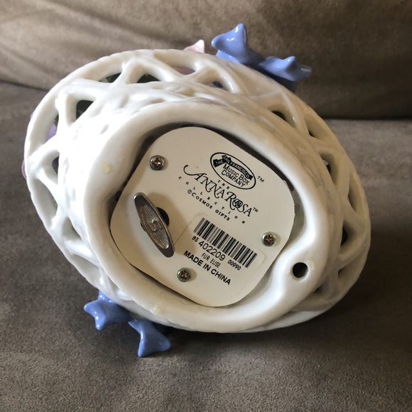 Porcelain flower basket Music box - Picture 5 of 6